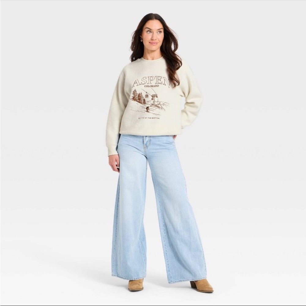 NWT Universal Thread Aspen Colorado Sweatshirt Medium Alpine Skier Apres Ski New - Picture 15 of 15